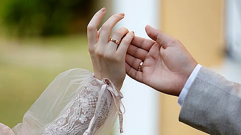 هربًا من الزواج.. اختفاء عريس قبل ساعات من زفافه
