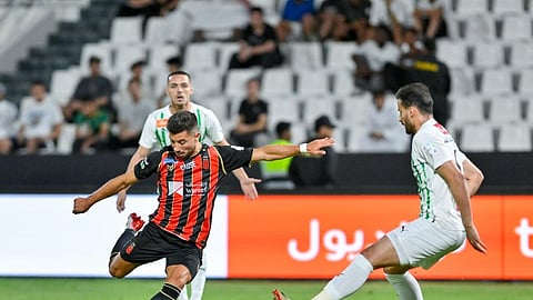 الرياض يحصد أول ثلاث نقاط في دوري روشن .. من بوابة النجمة