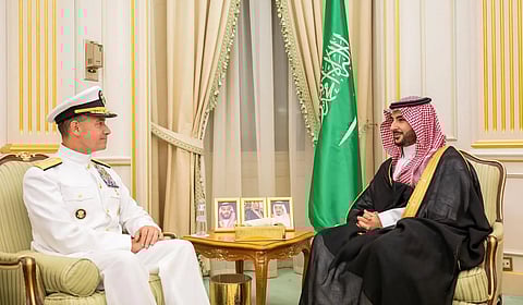 وزير الدفاع يبحث في الرياض مع قائد "المركزية الأمريكية" التنسيق العسكري الإقليمي
