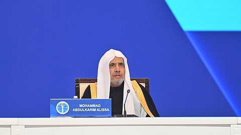 الأمين العام لرابطة العالم الإسلامي رئيس هيئة علماء المسلمين فضيلة الشيخ الدكتور محمد بن عبدالكريم العيسى