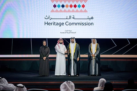رسميًا.. هيئة التراث السعودية تفوز بجائزة الشارقة للاتصال الحكومي عن مبادرة “المكتشف الصغير”
