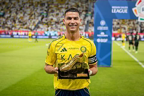 دوري روشن السعودي للمحترفين: أبطال الموسم 2024-2025 يتسلّمون جوائزهم