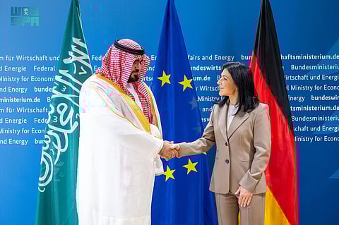 وزير الاقتصاد والتخطيط يبحث مع وزيرة الاقتصاد والطاقة الألمانية تعزيز التعاون الاقتصادي بين البلدين