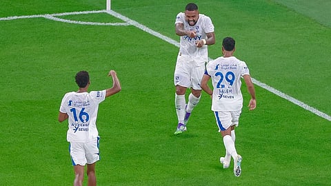 سيناريو مجنون.. ريمونتادا تاريخية من الأهلي تفرض التعادل على الهلال بالكلاسيكو