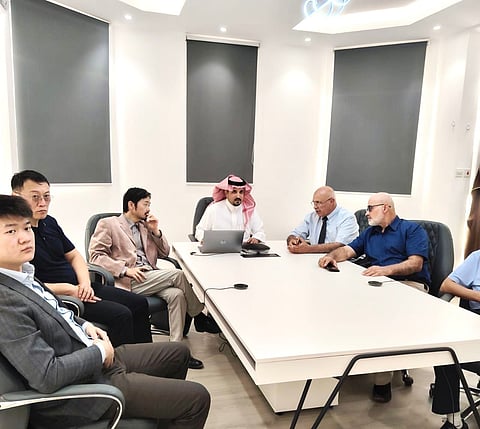 بلدية الساحل تبحث مع "بكين سنشري" فرص الاستثمار والتنمية المستدامة