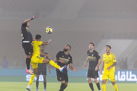 جانب من لقاء النصر وجدة