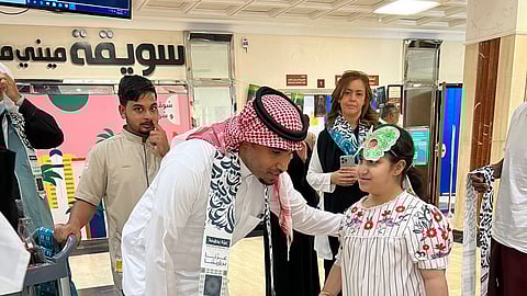 بيئة مكة تشارك مرضى مستشفى الملك فيصل التخصصي بجدة فرحة اليوم الوطني الـ95