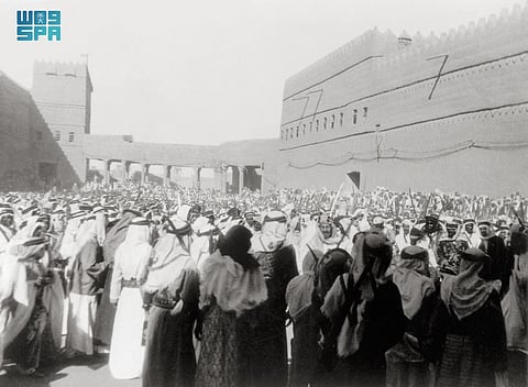 سيوف الملوك وقصائد العرضة تروي حكاية وطنٍ وجذورٌ راسخة