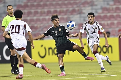 جانب من لقاء منتخب قطر للناشئين ونظيره الإماراتي
