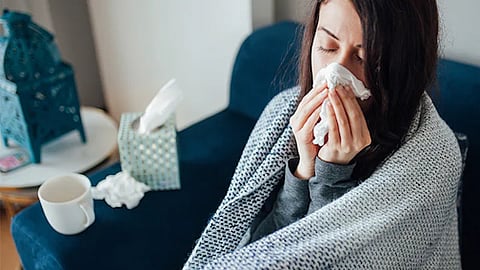 من العسل إلى الراحة.. تقرير: 9 إجراءات بسيطة توقف نزلات البرد قبل أن يشتد المرض