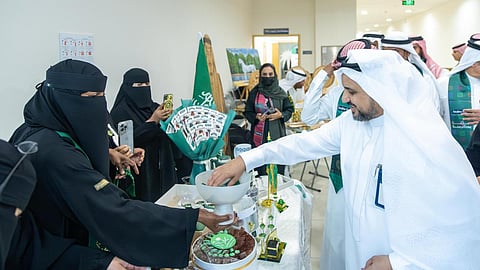 فرع "الموارد البشرية" بالرياض يحتفي باليوم الوطني الـ95