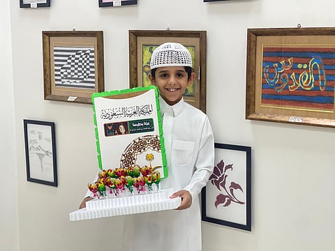 لوحات فنية ترسم مشاعر طلبة مدارس تعليم الطائف باليوم الوطني الـ 95