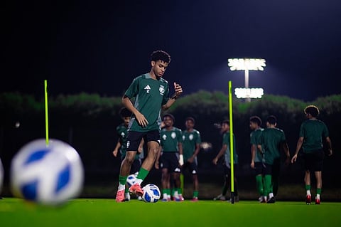 في نهائي كأس الخليج تحت 17 عامًا.. المنتخب السعودي يواجه الإمارات غدًا في الدوحة
