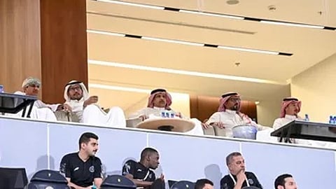 العفالق والحميدي يحضران مباراة الشباب والنهضة ضمن جولة زيارات أندية المحترفين