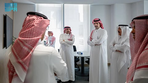 الأمير فيصل بن عيّاف خلال تدشينه مكاتب "مدينتي" في عدد من أحياء الرياض