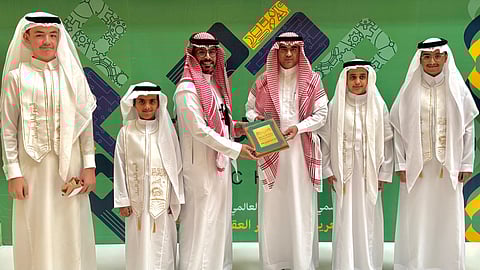 بالصور .. ورود وعبارات شكر وتقدير .. 1800 مدرسة بالطائف تحتفل بـ 27 ألف معلم ومعلمة في يومهم العالمي