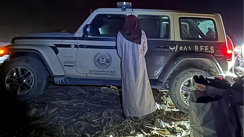 الأمن البيئي يضبط مخالفين في المدينة المنورة ومحمية الملك عبدالعزيز لتخزين الحطب والشروع في الصيد