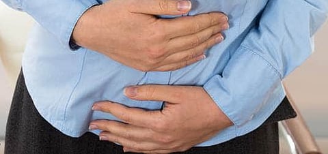 خبيرة بريطانية: 6 عادات شائعة تُعرّض المثانة للخطر.. ويجب استشارة طبيب في هذه الحالة