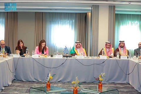 في أثينا.. الخريّف يبحث تعزيز الشراكة الصناعية مع اليونان