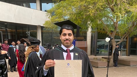 أنس بن سعيد آل حاتم يتخرّج في الهندسة الميكانيكية بمرتبة الشرف من جامعة جنوب أستراليا