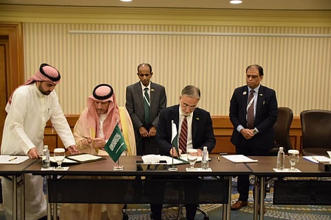 المملكة وباكستان توقّعان في جدة مذكرة تفاهم للتعاون في مكافحة الفساد