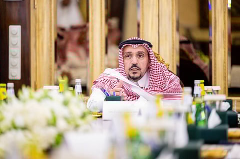 فيصل بن مشعل يترأس اجتماع "مجتمعي".. ومناقشة مبادرات تنموية واجتماعية لخدمة المجتمع