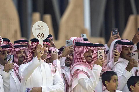 بيع 3 صقور بـ(428) ألف ريال في معرض الصقور والصيد السعودي الدولي 2025