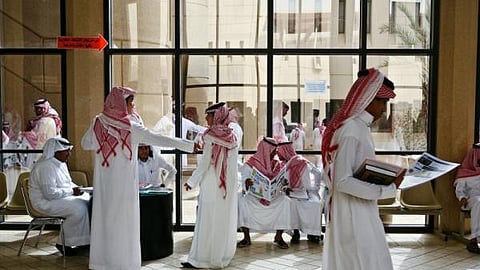 لماذا يتزايد إقبال الطلبة السعوديين على الجامعات البحرينية؟ الأسباب والدلالات