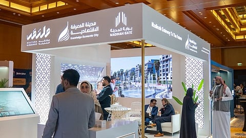 جناح شركة مدينة المعرفة الاقتصادية بمؤتمر تجارة التجزئة في دبي