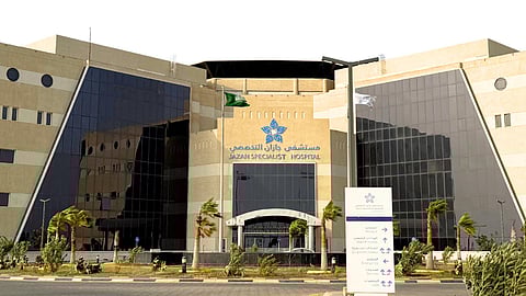 لأول مرة بالمنطقة .. تخصصي جازان ينجح في استئصال ورم سرطاني من عنق الرحم لثلاثينية