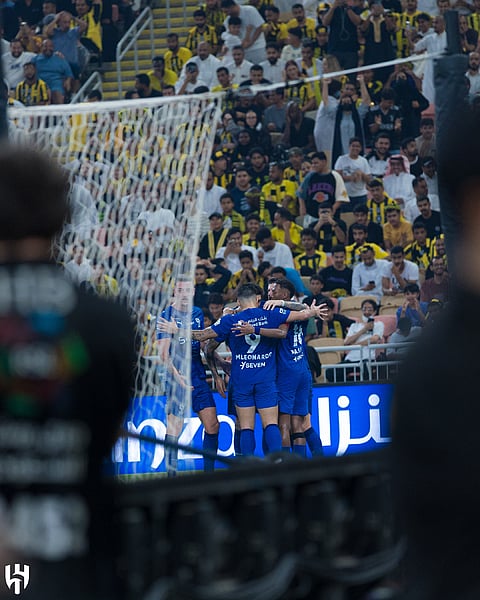 دوري روشن للمحترفين: الموج الهلالي يُغرق الاتحاد في جدة