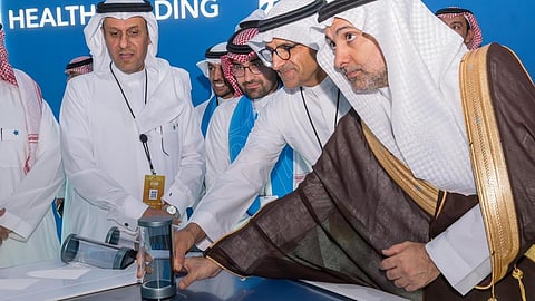 وزير الصحة فهد الجلاجل خلال إطلاقه مركز القيادة والتحكم للسكري