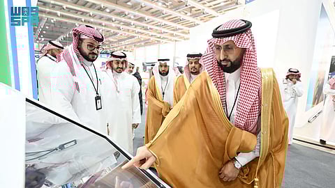 رئيس "الغذاء والدواء" يدشّن نموذجًا ذكيًا للتنبؤ بنقص الأدوية