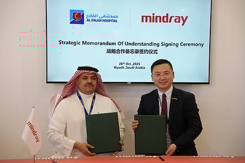 مستشفى الفلاح يعقد شراكات استراتيجية مع شركات عالمية لتطوير خدماته