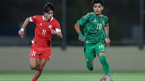 جانب من لقاء المنتخب السعودي تحت 16 عامًا ونظيره اللبناني