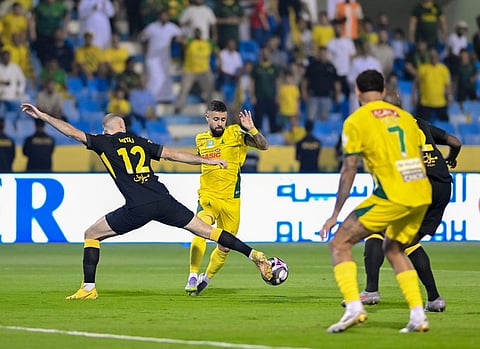 دوري روشن للمحترفين: في الأوقات القاتلة.. الاتحاد يتعادل مع الخليج في مباراة دراماتيكية