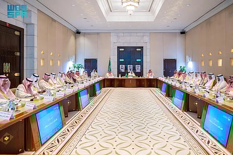 أمير الرياض يشدد على ضرورة الحفاظ على المال العام وحث المواطنين بالالتزام بما تنص عليه اللوائح