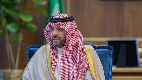 أمير الحدود الشمالية يستقبل رئيس نادي عرعر وأعضاء مجلس الإدارة