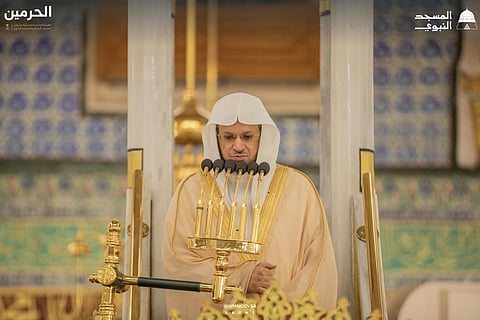 إمام وخطيب المسجد النبوي عبدالمحسن القاسم