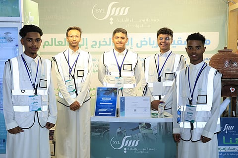 جمعية "سيل" توزع 11,136 عبوة ماء في معرض العطور بالخرج توعيةً بأهميته الصحية