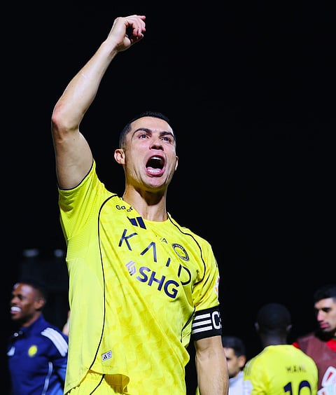 قائد النصر "رونالدو" يعود إلى قائمة التاريخيين الخمسة بمساهمته الـ100