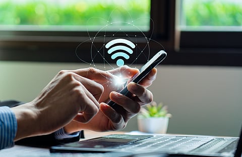 غوغل تصدر تحذيرًا هامًا بشأن شبكات "واي فاي" العامة