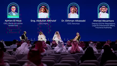 خبراء بـ "مؤتمر التأمين العالمي": 90% من التعاملات تحدث في الفضاء الرقمي