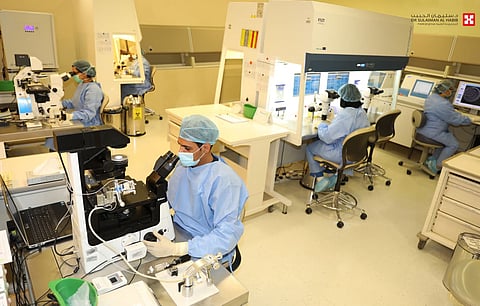 مستشفى الدكتور سليمان الحبيب بالخبر يدخل الفرحة لأسرة عانت من العقم 20 عامًا