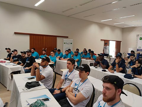 الندوة العالمية: المملكة تجسّد عنايتها ببناء الإنسان برعاية الطلاب