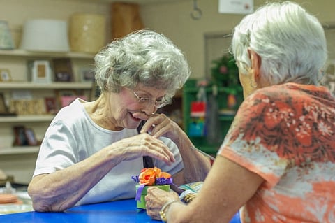 دراسة علمية تؤكد أن الشيخوخة تمنح الجسم حماية من الإصابة بالأورام السرطانية