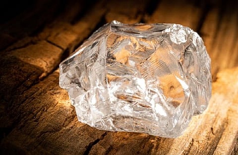 روسيا.. استخراج ماستين نادرتين بوزن يتجاوز 190 قيراطًا من منجم أرخانغيلسك