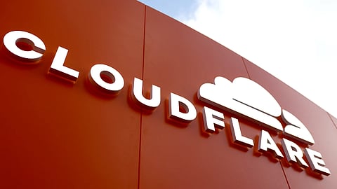 انقطاع في خدمة "Cloudflare" يربك عمل مواقع ومنصات تواصل عالمية