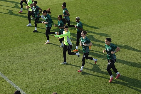 الإسباني لويس كورتيس يُعلن القائمة النهائية للمنتخب السعودي للسيدات