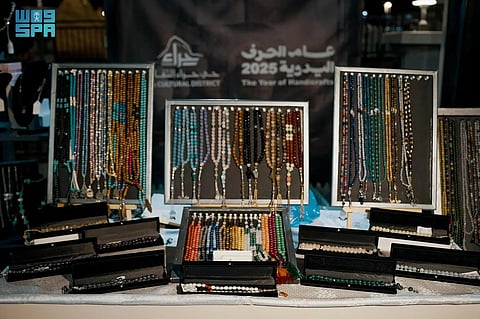 فعاليات "صُنّاع الحِرَف" بحي حراء تجذب الزوار بعروض حيّة وورش تفاعلية للأطفال